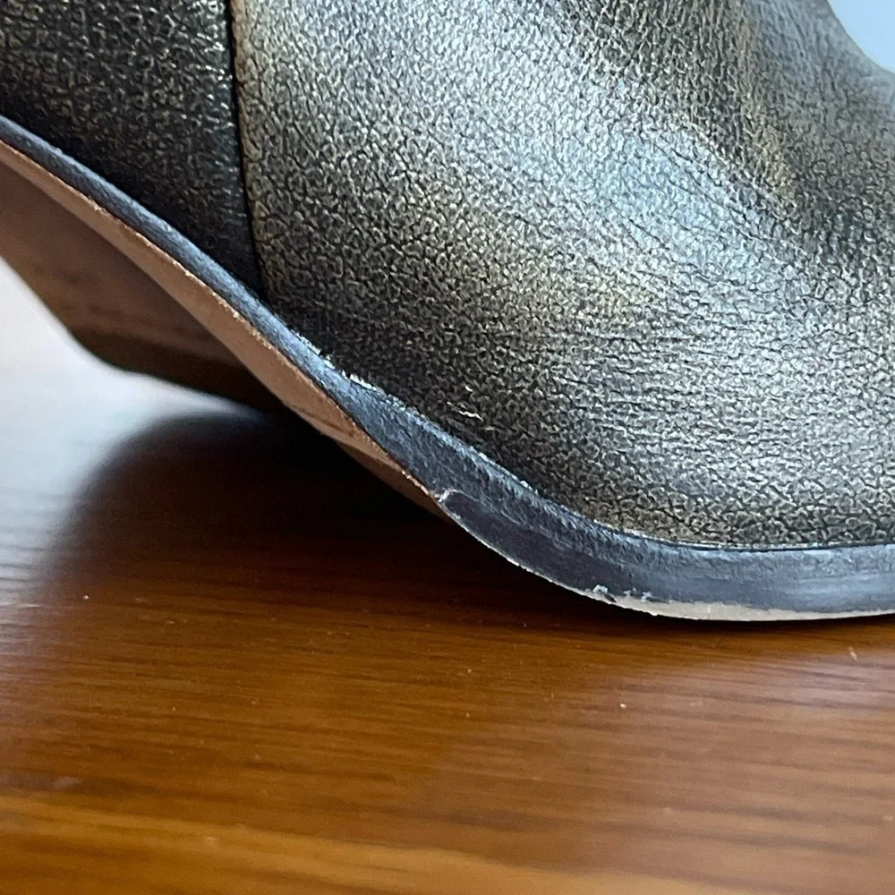 Cole Haan Cassidy Leather Ankle Bootie Black Metallic Bronze Brush Size 5